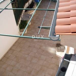 OTOK KRK, GRAD KRK (ŠIRA OKOLICA) - Prizemnica sa okućnicom