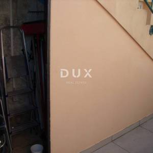 OTOK KRK, GRAD KRK (ŠIRA OKOLICA) - Prizemnica sa okućnicom