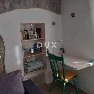 OTOK KRK, GRAD KRK (ŠIRA OKOLICA) - Prizemnica sa okućnicom