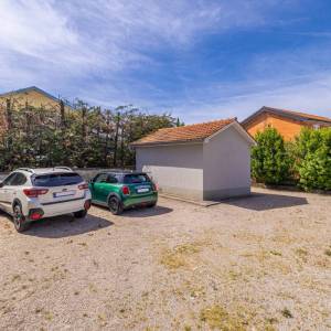 OTOK KRK - Kamena dvojna kuća s jacuzzijem