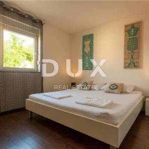 OTOK KRK, KLIMNO- apartman u villi 61m2, DB+2S, prizemlje, s prekrasnim pogledom na more i bazenom + okoliš 91m2 - S2