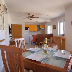 OTOK KRK, KLIMNO - Dvosobni apartman s pogledom na more