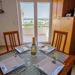 OTOK KRK, KLIMNO - Dvosobni apartman s pogledom na more