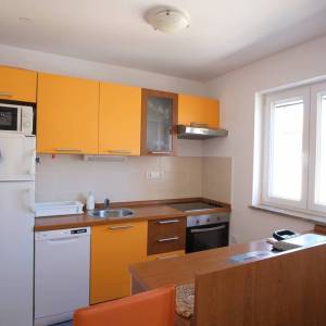 OTOK KRK, KLIMNO - Dvosobni apartman s pogledom na more