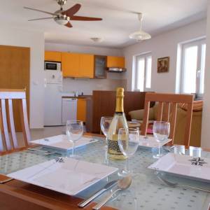 OTOK KRK, KLIMNO - Dvosobni apartman s pogledom na more