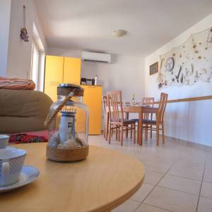 OTOK KRK, KLIMNO - Dvosobni apartman s pogledom na more