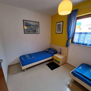 OTOK KRK, KORNIĆ - Trosobni apartman s dvije terase