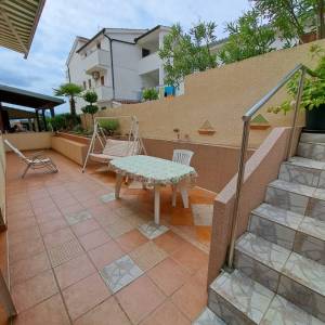 OTOK KRK, KORNIĆ - Trosobni apartman s dvije terase