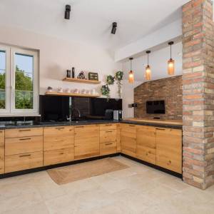 OTOK KRK, KRAS - Autentična kamena vila s bazenom i boćalištem u srcu otoka Krka