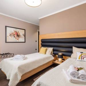 OTOK KRK, KRAS - Autentična kamena vila s bazenom i boćalištem u srcu otoka Krka