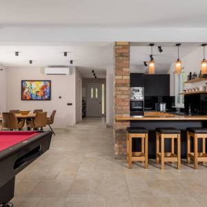 OTOK KRK, KRAS - Autentična kamena vila s bazenom i boćalištem u srcu otoka Krka