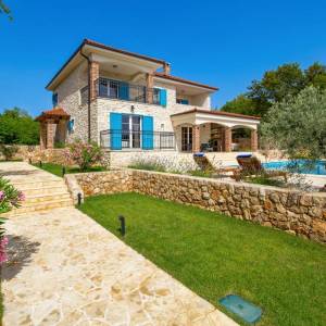 OTOK KRK, KRAS - Autentična kamena vila s bazenom i boćalištem u srcu otoka Krka