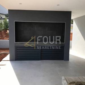 Otok Krk, Krk, novogradnja, vila s bazenom