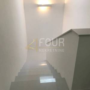 Otok Krk, Krk, novogradnja, vila s bazenom