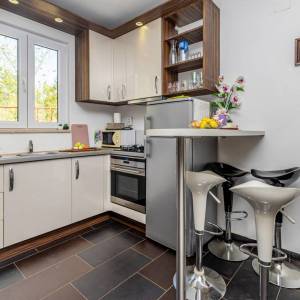 OTOK KRK - Kuća s bazenom na mirnoj lokaciji s pogledom na more