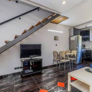 OTOK KRK - Kuća s bazenom na mirnoj lokaciji s pogledom na more