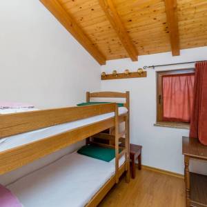 OTOK KRK - Kuća s bazenom