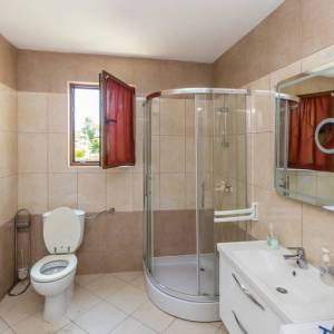 OTOK KRK - Kuća s bazenom