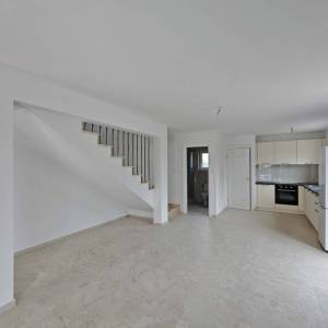 OTOK KRK - Kuća s dva dvoetažna stana i bazenom