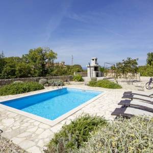 OTOK KRK, LINARDIĆI - Kuća s bazenom i pogledom na more