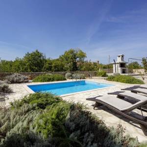 OTOK KRK, LINARDIĆI - Kuća s bazenom i pogledom na more