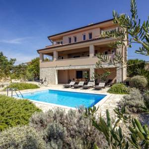 OTOK KRK, LINARDIĆI - Kuća s bazenom i pogledom na more