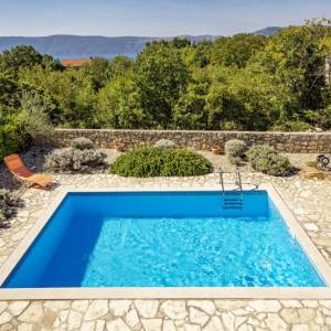 OTOK KRK, LINARDIĆI - Kuća s bazenom i pogledom na more