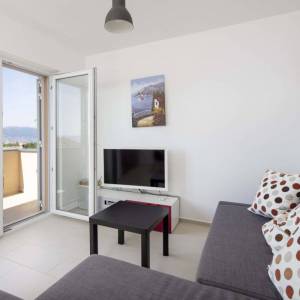 OTOK KRK, LINARDIĆI - Kuća s bazenom i pogledom na more