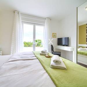 OTOK KRK, LINARDIĆI - Moderna kuća sa bazenom