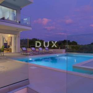 OTOK KRK, LINARDIĆI - Moderna kuća sa bazenom