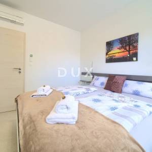 OTOK KRK, LINARDIĆI - Moderna kuća sa bazenom