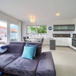 OTOK KRK, LINARDIĆI - Moderna kuća sa bazenom