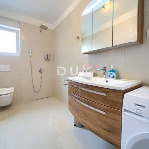 OTOK KRK, LINARDIĆI - Moderna kuća sa bazenom