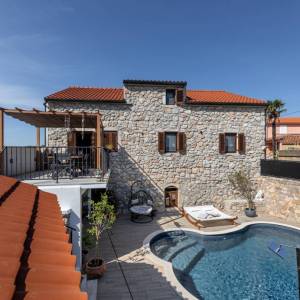 Otok Krk - Luksuzna kamena vila s bazenom