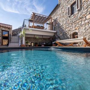Otok Krk - Luksuzna kamena vila s bazenom