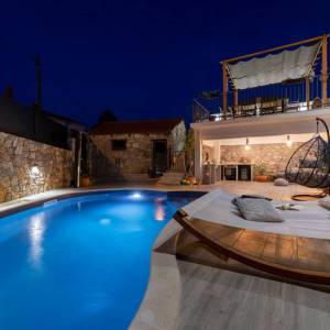 Otok Krk - Luksuzna kamena vila s bazenom