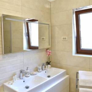 OTOK KRK - Luksuzna vila s unutarnjim bazenom