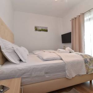 OTOK KRK - Luksuzna vila s unutarnjim bazenom