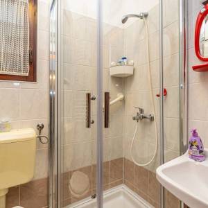 OTOK KRK, MALINSKA - Apartman prvi red do mora s parkirnim mjestom