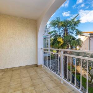 OTOK KRK, MALINSKA - Apartman prvi red do mora s parkirnim mjestom