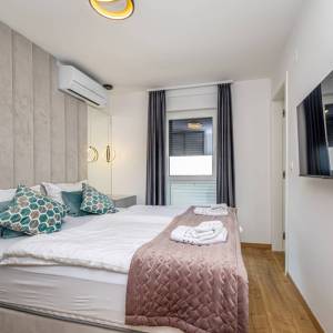 OTOK KRK, Malinska - Apartman s bazenom i pogledom na more