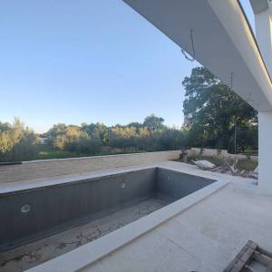 OTOK KRK, MALINSKA - dvije dvojne kuća s jednim bazenom