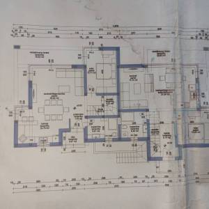 OTOK KRK, MALINSKA - dvije dvojne kuća s jednim bazenom