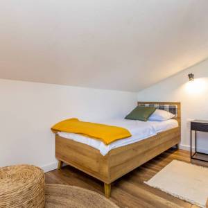 OTOK KRK,  MALINSKA - Dvojna kuća s bazenom za turistički najam