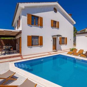 OTOK KRK,  MALINSKA - Dvojna kuća s bazenom za turistički najam