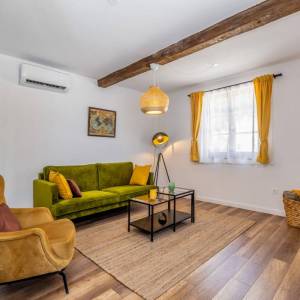 OTOK KRK,  MALINSKA - Dvojna kuća s bazenom za turistički najam