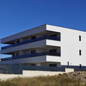 Otok Krk, Malinska - dvosobni stan u novogradnji