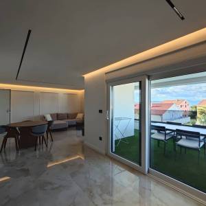 Otok Krk, Malinska - dvosobni stan u novogradnji