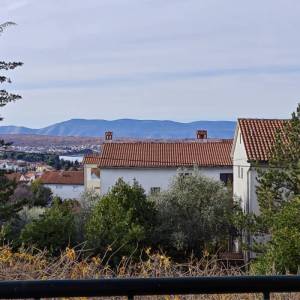 OTOK KRK, MALINSKA - Dvosobni apartman na mirnoj lokaciji