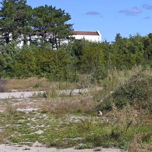 OTOK KRK, MALINSKA - Građevinsko zemljište, tri parcele s ishođenjem dozvole u tijeku